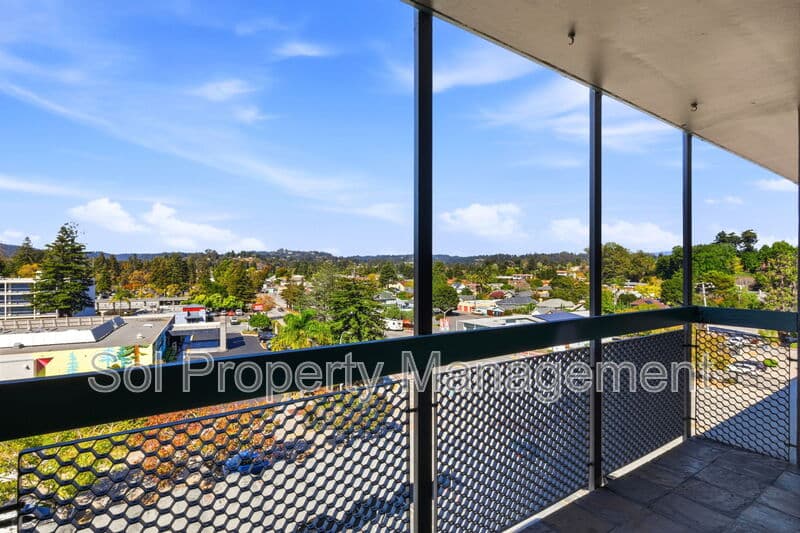 Santa Cruz Condo: 180 Dakota Avenue