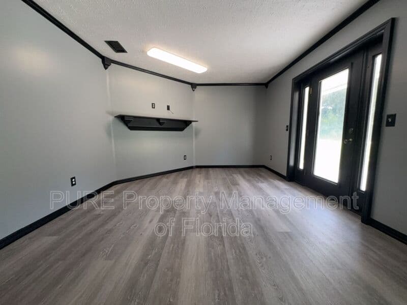 Ocklawaha House: 12300 SE 128th CT