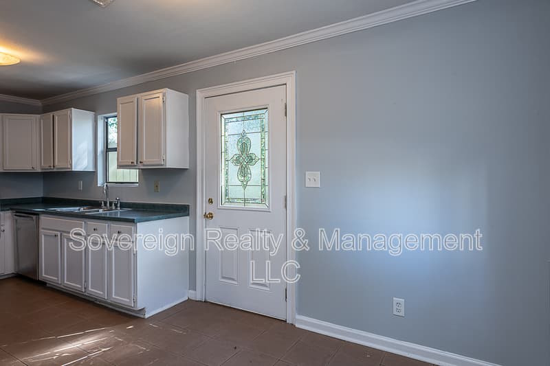 Atlanta House: 568 Stokeswood Ave SE