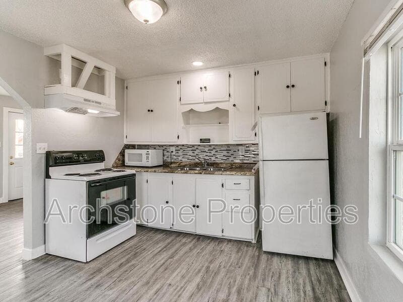 Oklahoma City Townhome: 1231 North Grand Boulevard