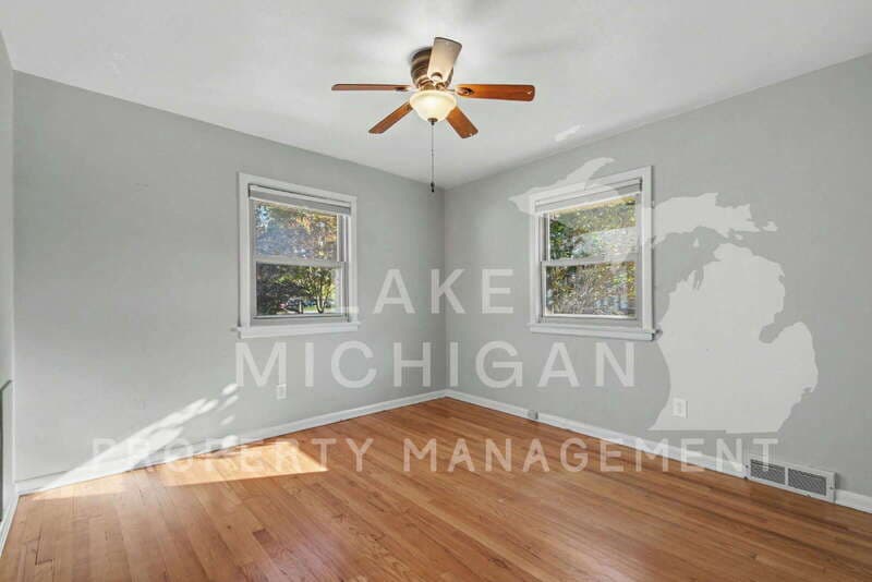 Grand Rapids House: 329 Alten Avenue Northeast