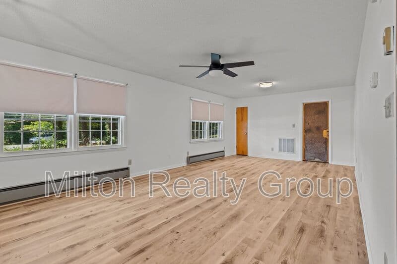 Lillington Condo: 16 Parkwood Circle B