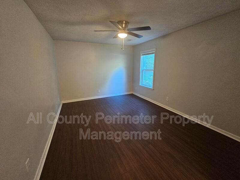 College Park House: 6255 Beaver Creek Trail