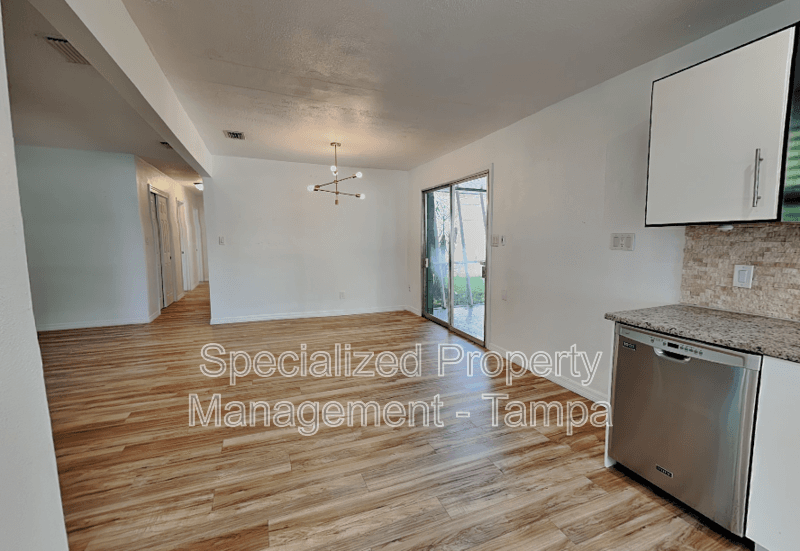 Tampa House: 311 W Fern St