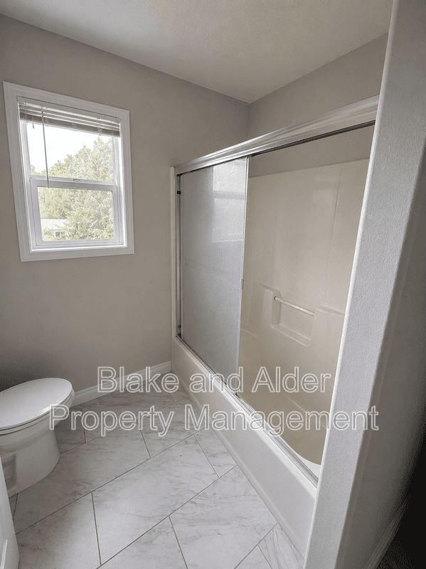 Portland House: 5609 SE 117TH Ave