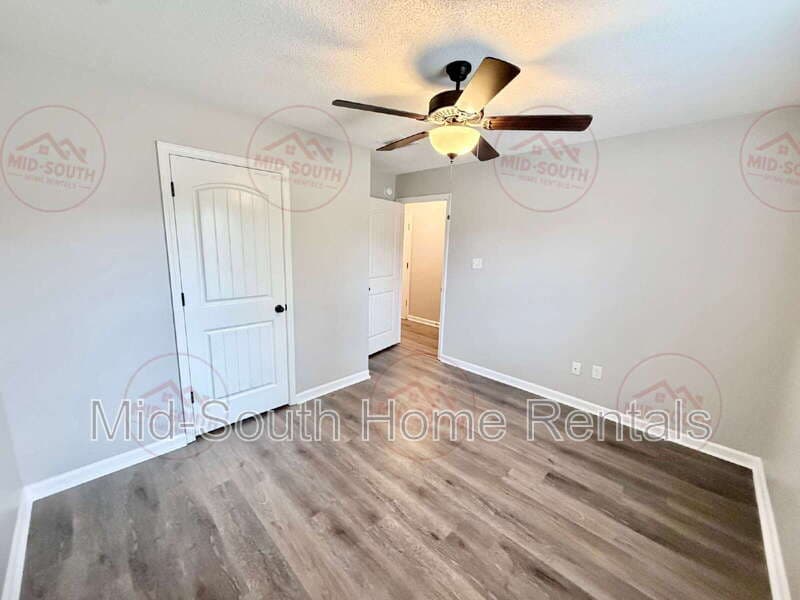 Cordova House: 9421 Darren Circle South