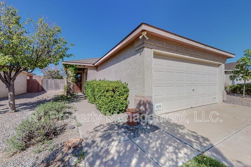 Rio Rancho House: 3473 Martin Meadows Drive Northeast