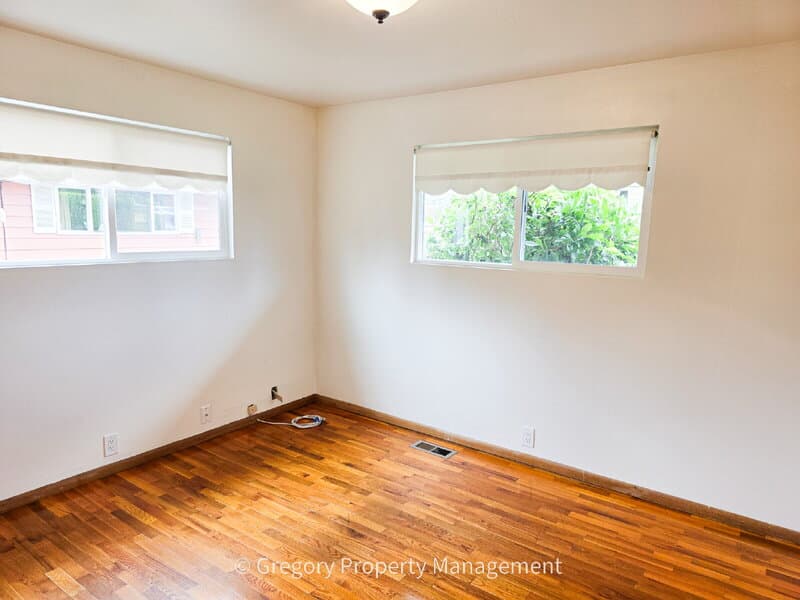 Everett House: 4908 Dogwood Drive