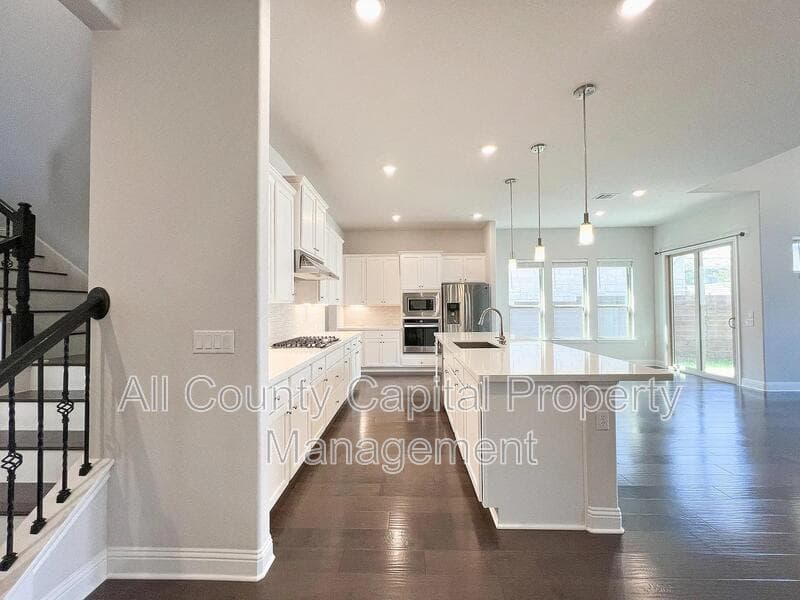 Austin House: 7212 Jument Drive