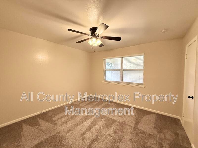 Dallas Apartment: 10450 E. Northwest Highway