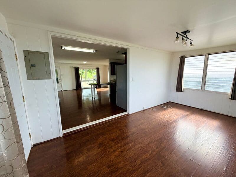 Kapolei House: 92-708 Makakilo Dr.