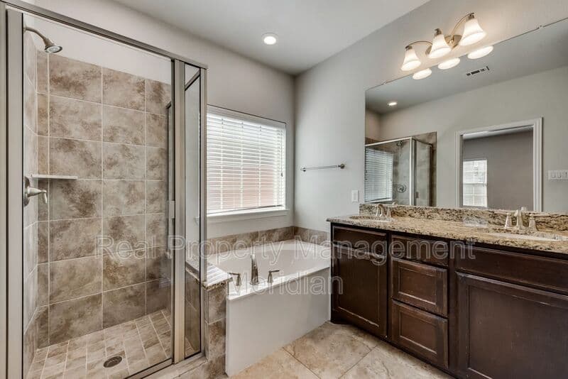 Fort Worth House: 6308 Maritime St