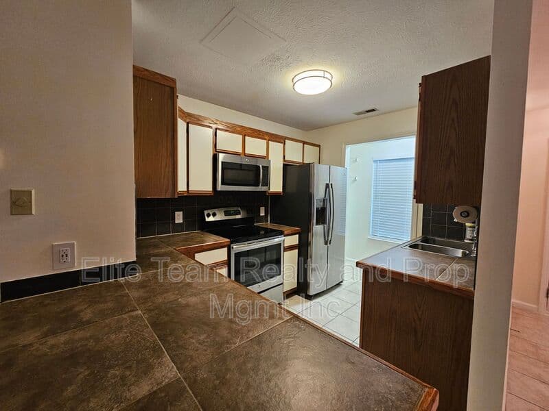 Charlotte Condo: 802 A Selwyn Oaks Ct