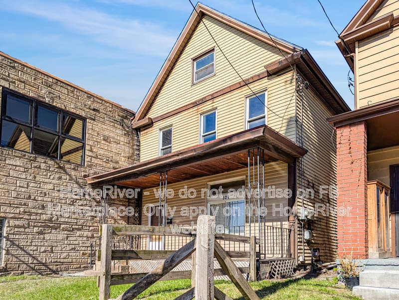 East Pittsburgh Townhome: 521 Bessemer Ave