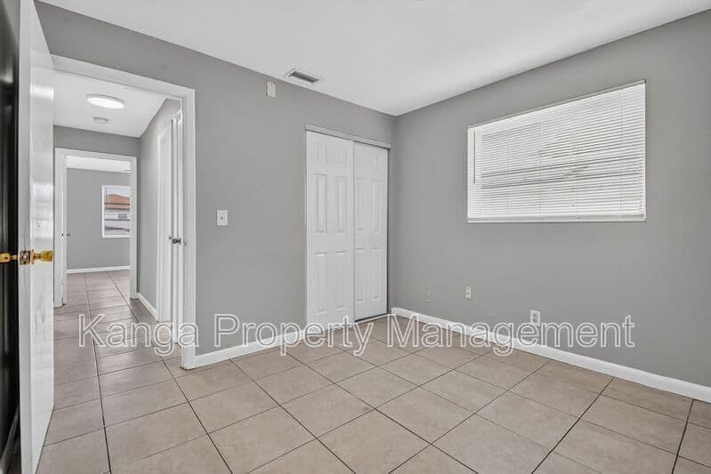 Riviera Beach House: 1037 W 28Th St