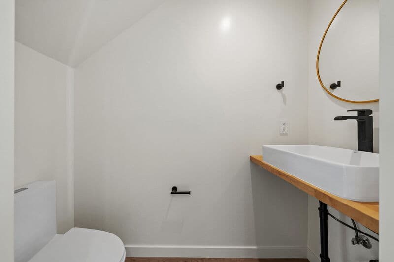 San Diego Condo: 2664 L Street