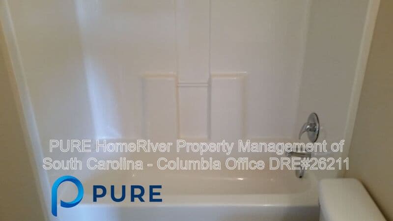 Lexington House: 129 Palm Ct