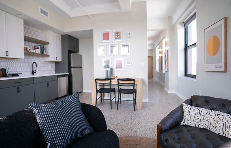 Syracuse Apartment: 500 S. Salina St