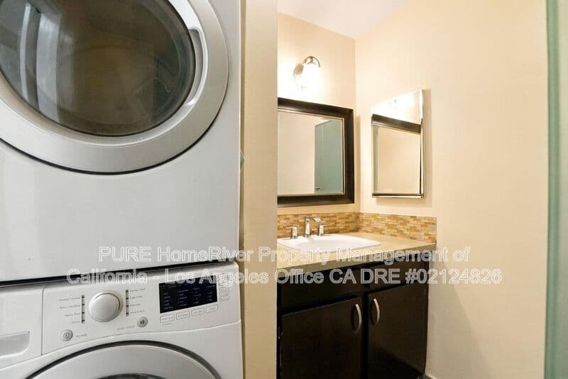 Los Angeles House: 2852 Sawtelle Blvd