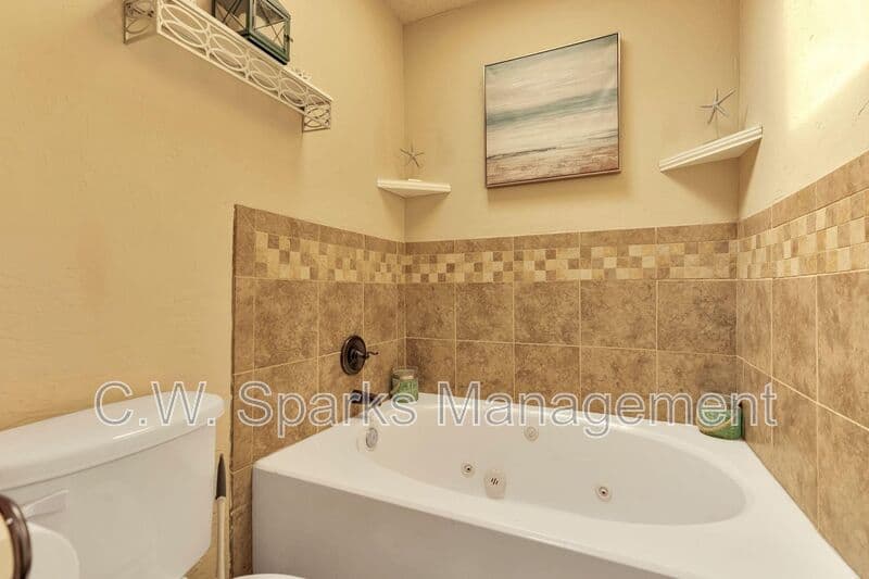 Rowlett House: 4018 Smartt Street