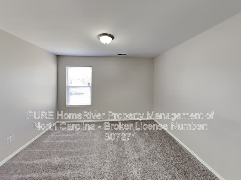 Kernersville House: 4419 Westhill Pl