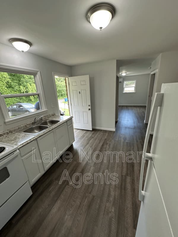 Connelly Springs Condo: 2320 Shade Tree St