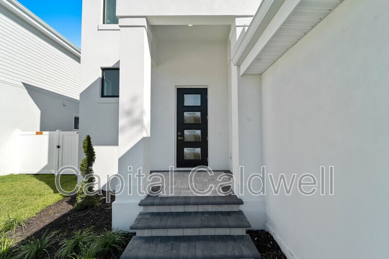 Sarasota House: 2345 Bahia Vista St