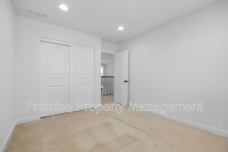 Oceanside House: 5514 Lipizzaner Circle