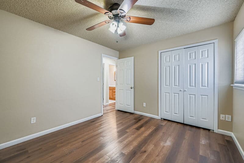 Fountain Condo: 6654 Provincial Drive