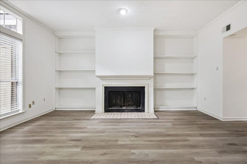 Memphis House: 1694 Belvedere Court