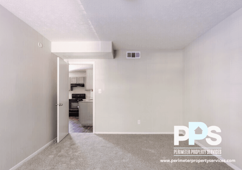 Carrollton House: 1126 Maple St