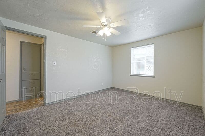 Del City House: 2124 S Sunnylane Road