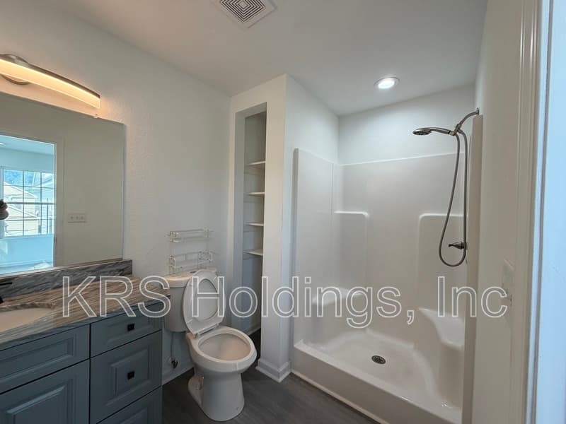 Norfolk House: 1010 Joyce Street