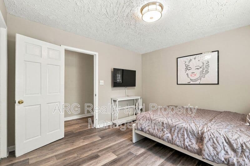 Atlanta House: 1014 Curran Street NW