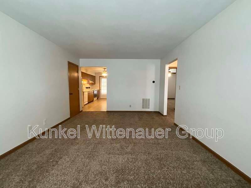 O'Fallon House: 921 Georgetowne Drive