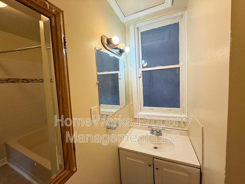 BALTIMORE Apartment: 3401 WOODBROOK AVE