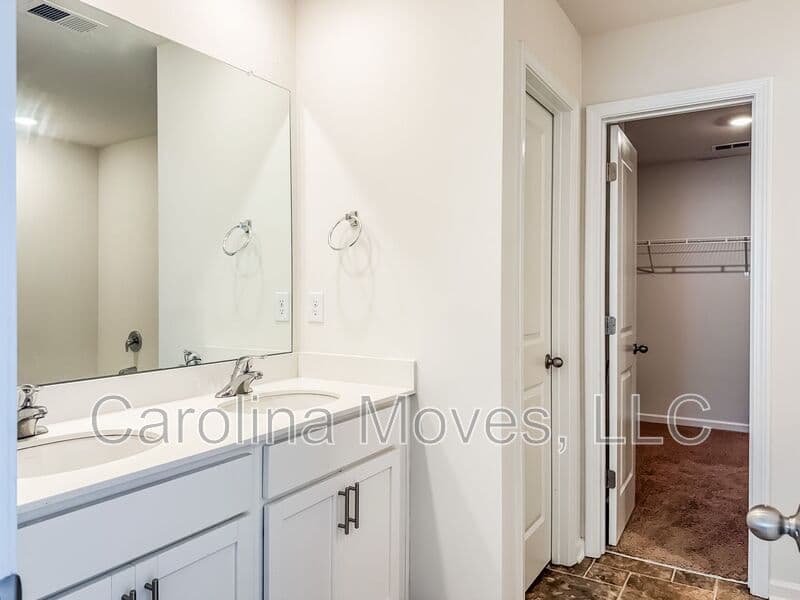 Greer House: 6 Corbel Dr