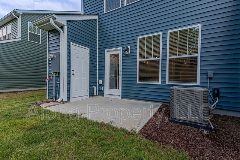 Moore Townhome: 1326 Maplesmith Way