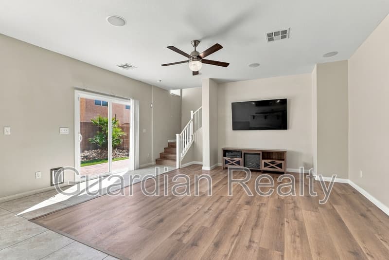 Las Vegas House: 5582 Grinding Rock Way
