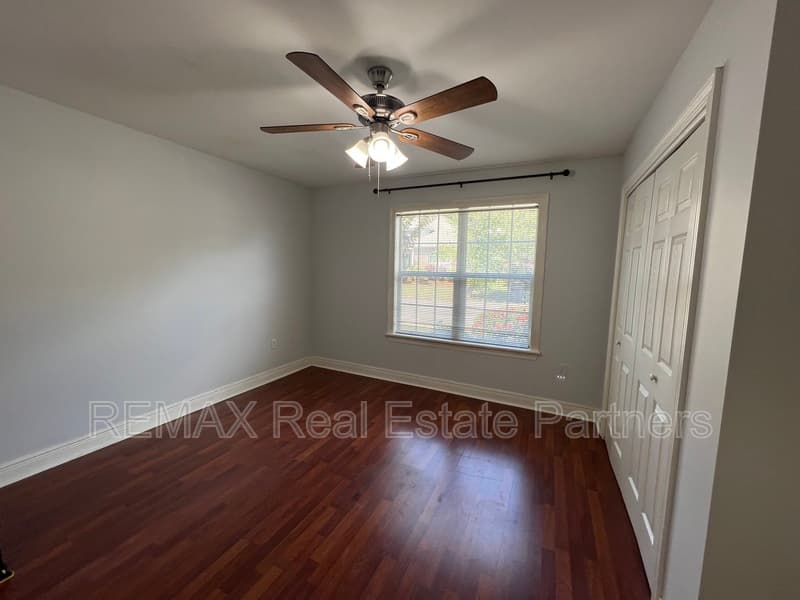 Hattiesburg House: 130 Huntington Dr