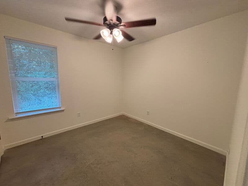 Memphis House: 3848 Ajanders Dr