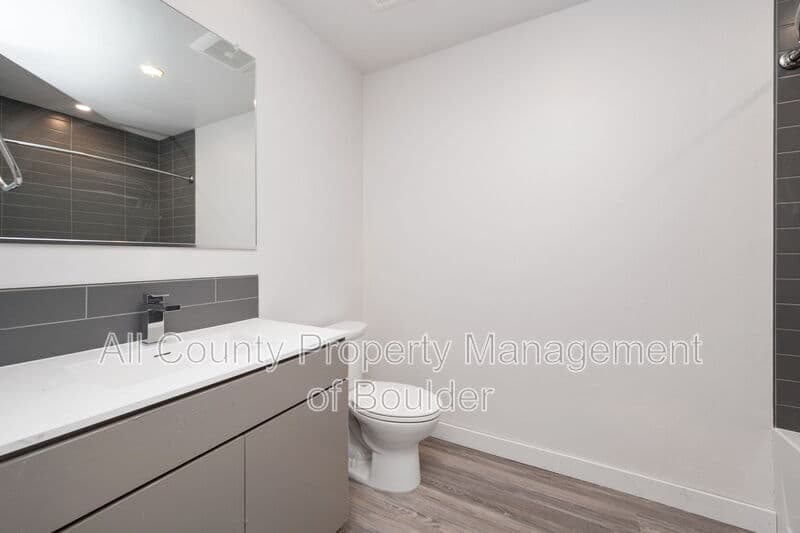 Boulder Condo: 2301 Pearl St