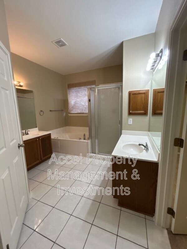 Mission Condo: 4510 Santa Inez St
