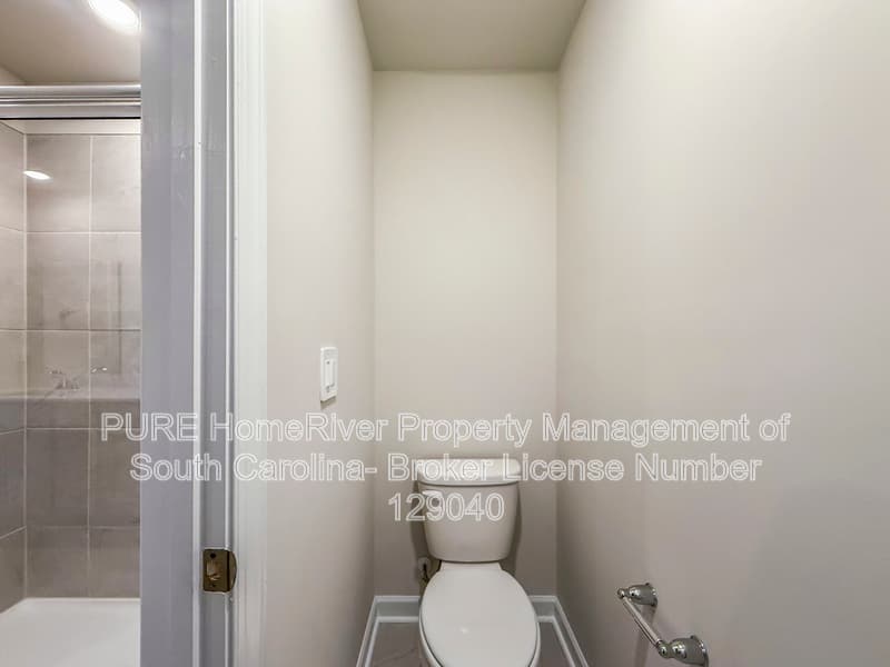 Spartanburg House: 427 Upland Water Ct