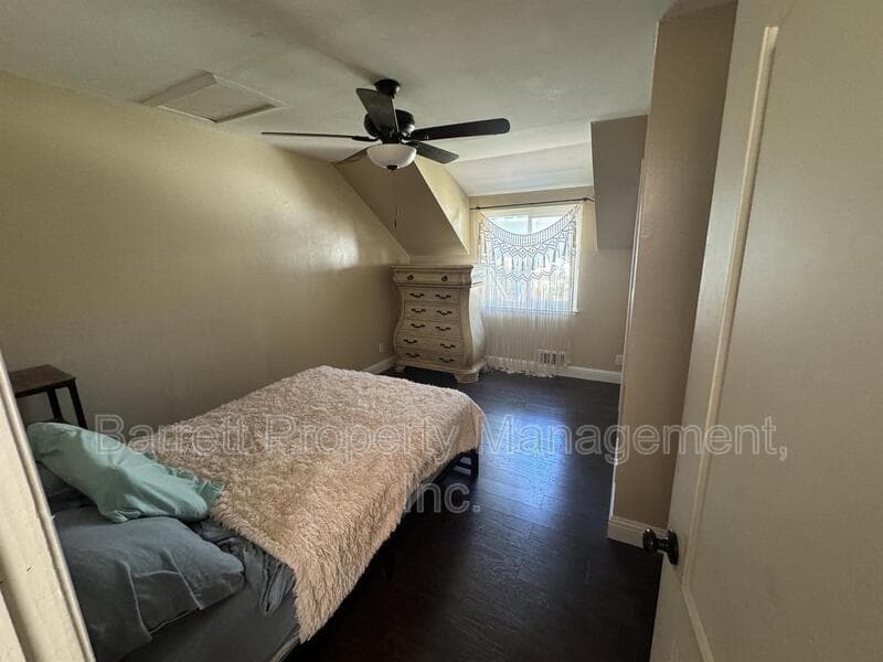 Grass Valley House: 410 W. Main St