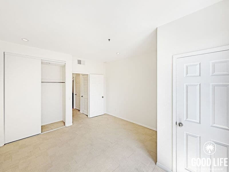 San Diego Condo: 5845 Friars Rd