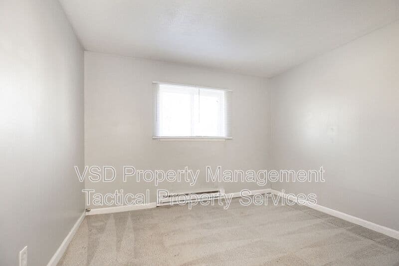 Euclid Condo: 26660 Tungsten Rd