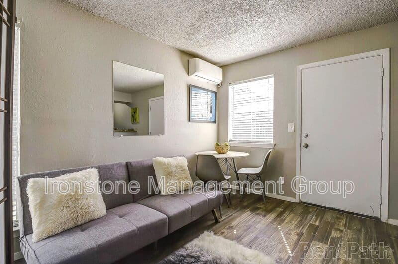Tulsa House: 5307 E 47th Pl
