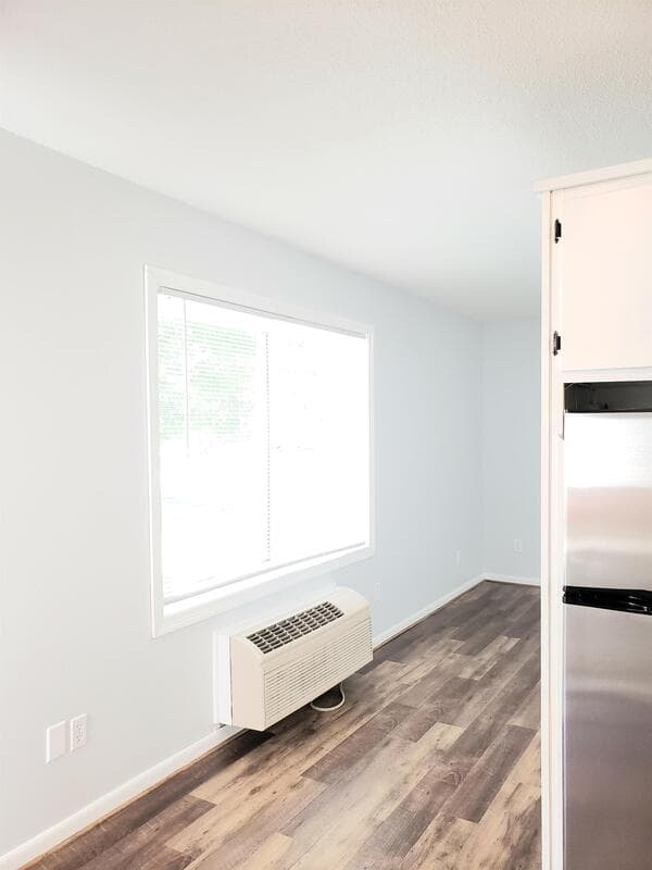 Pella Condo: 1010 Washington Street - 205