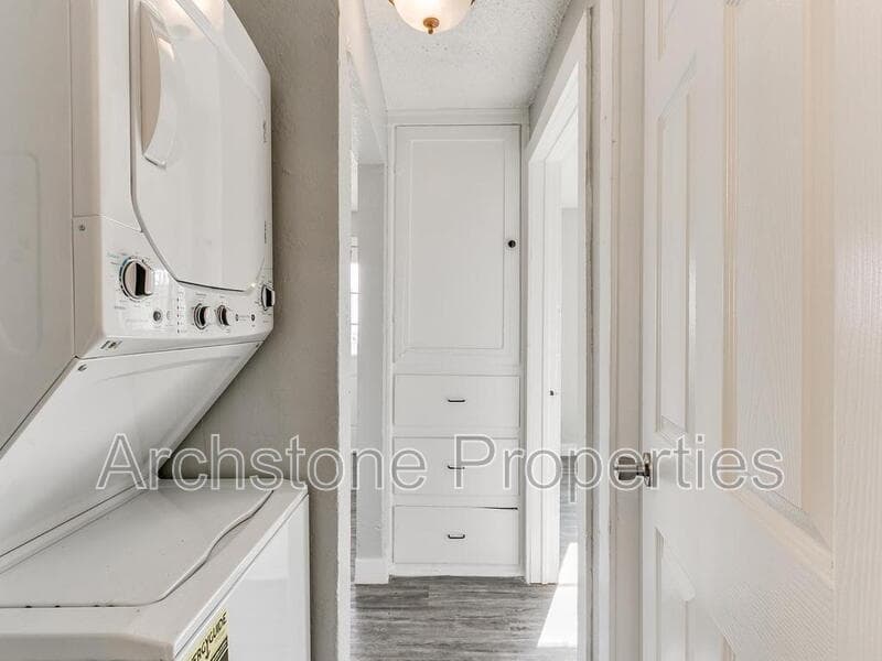 Oklahoma City Townhome: 1231 North Grand Boulevard